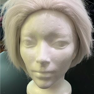 NWOT cosplay Silver hair wig